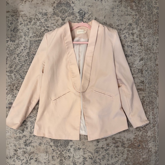 Chic Women's Blazer - cream, beige - Picture 4 of 6